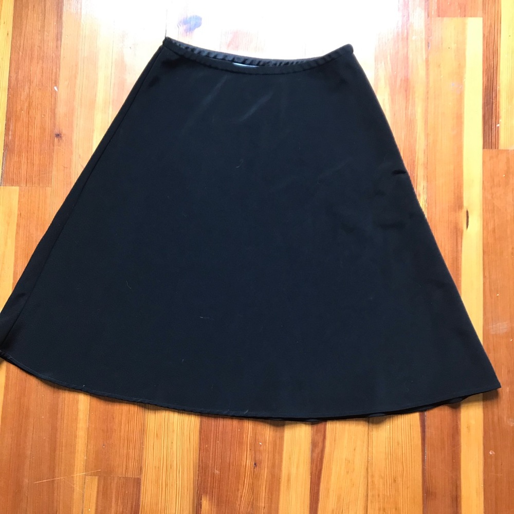White House black market black skirt, size 4